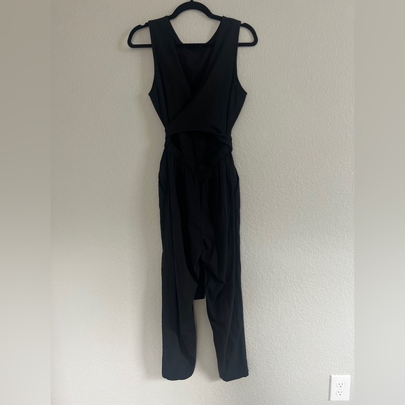Marine Layer Eloise Belted Black  Jumpsuit . Size M - Picture 10 of 14